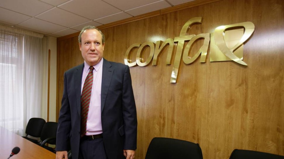 Jesús María Terciado presenta un escrito de renuncia con carácter inmediato a la Presidencia de la Confederación de Organizaciones Empresariales de Castilla y León (Cecale) motivado por problemas de salud-Ical
