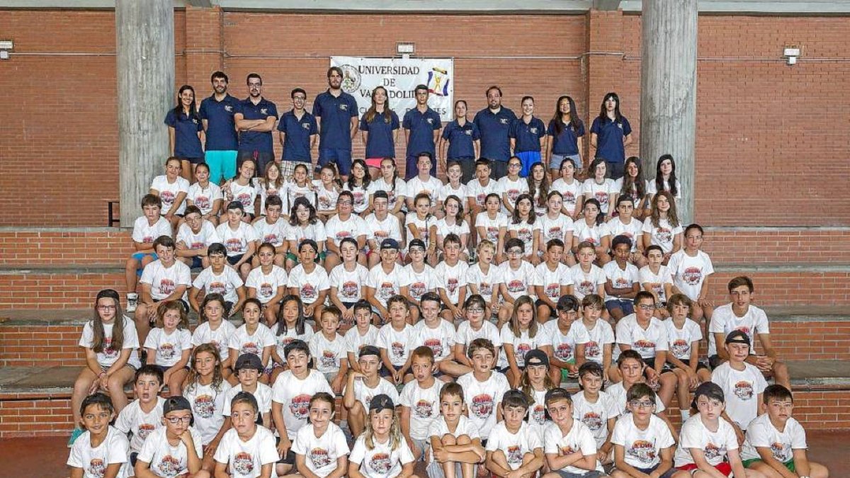 Foto familia del VI Campus Universidad de Valladolid-Pablo Requejo