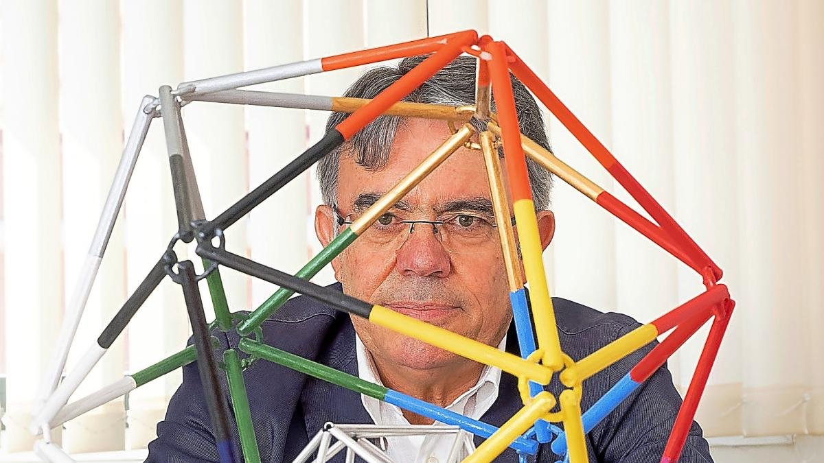José Manuel Pérez en las instalaciones de la Escuela de Ingeniería Informática de Valladolid.-PABLO REQUEJO