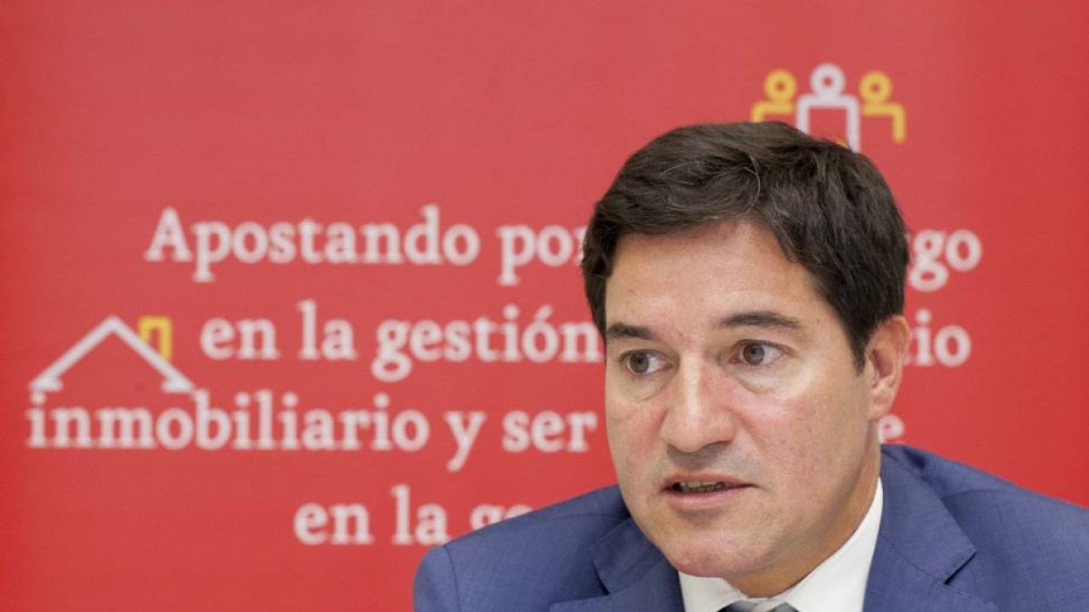 Rueda de prensa de Miguel Ángel RodrÍguez, director territorial en la zona noroeste de Aliseda-Ical