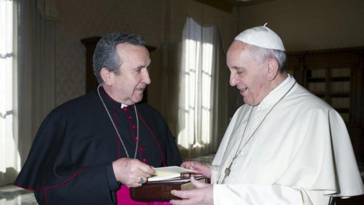 Encuentro del Obispo de Osma-Soria, Gerardo Melgar Viciosa, con el papa Francisco-ICAL