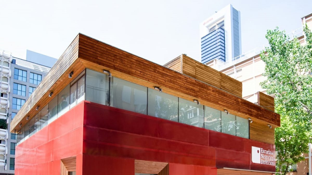 Escuela de Negocios y Dirección ENyD. / E. M.