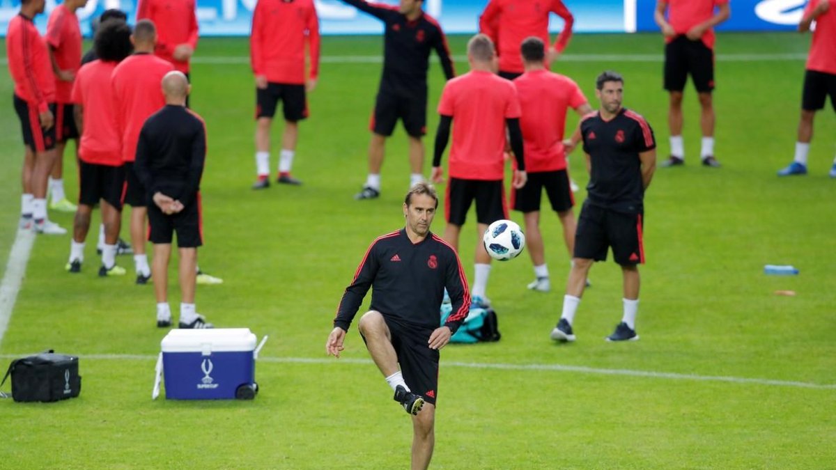 Julen Lopetegui durante el entrenamiento del Real Madrid en Tallin-MAXIM SHEMETOV (REUTERS)