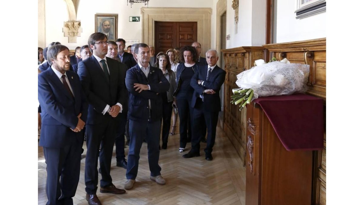 Acto de homenaje de la Diputación de León a la que fuera presidenta de la institución, Isabel Carrasco, al cumplirse un año de su fallecimiento-Ical
