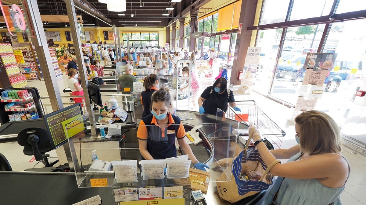 Supermercado Gadis en Parquesol.- PHOTOGENIC