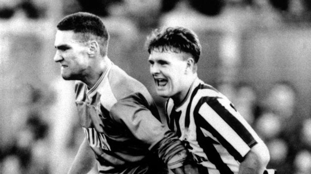 Vinnie Jones, inmisericorde con Paul Gascoigne.-