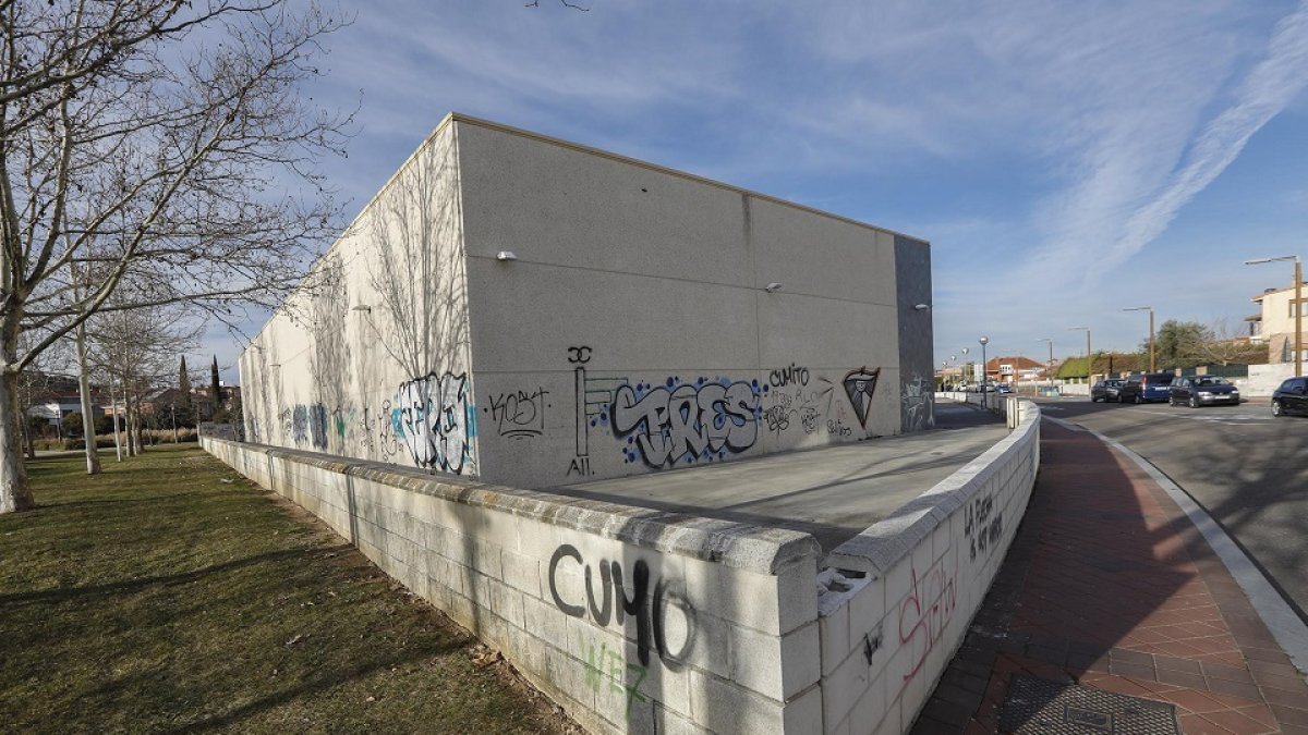 Inmueble donde se ubicará el cuartel de la Guardia Civil de Arroyo. J.M. LOSTAU