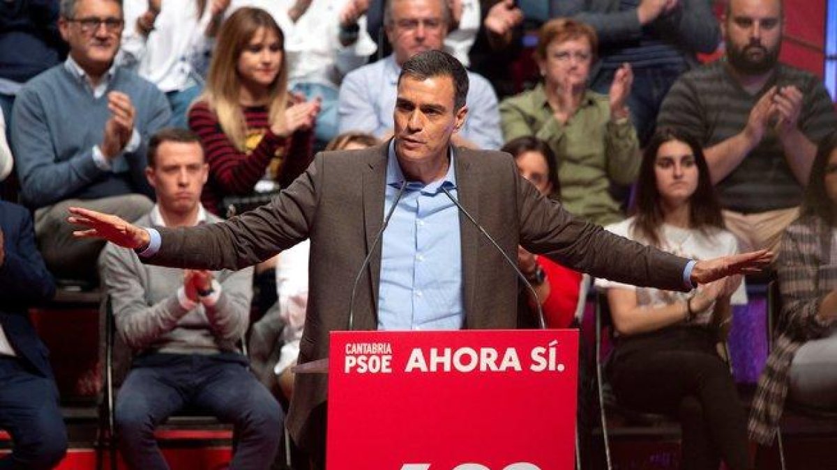 El líder del PSOE, Pedro Sánchez, el Santander, este martes.-EFE