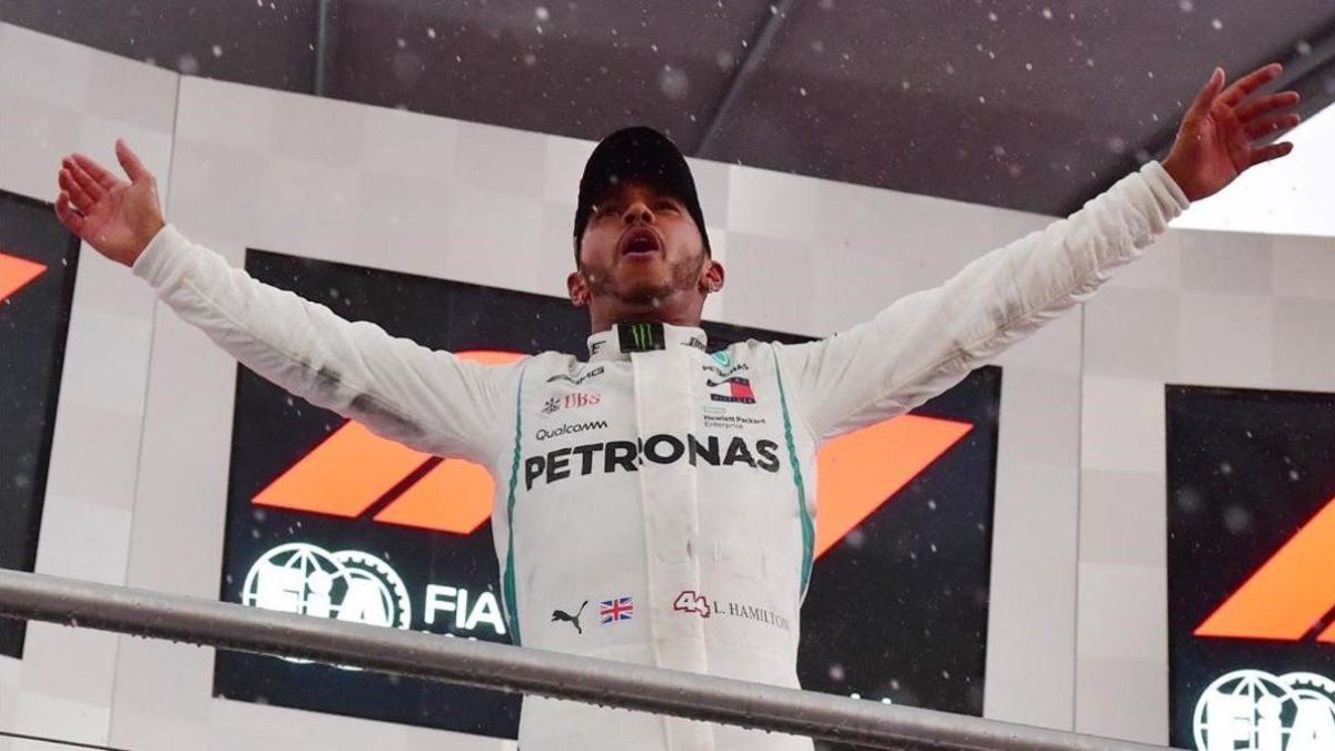 Hamilton celebra el triunfo en Alemania-ANDREJ ISAKOVIC