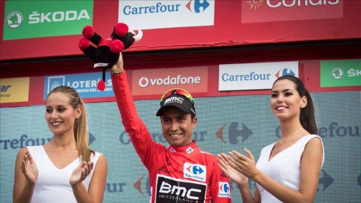 Darwin Atapuma, en el podio de la Vuelta.-AFP / JAIME REINA