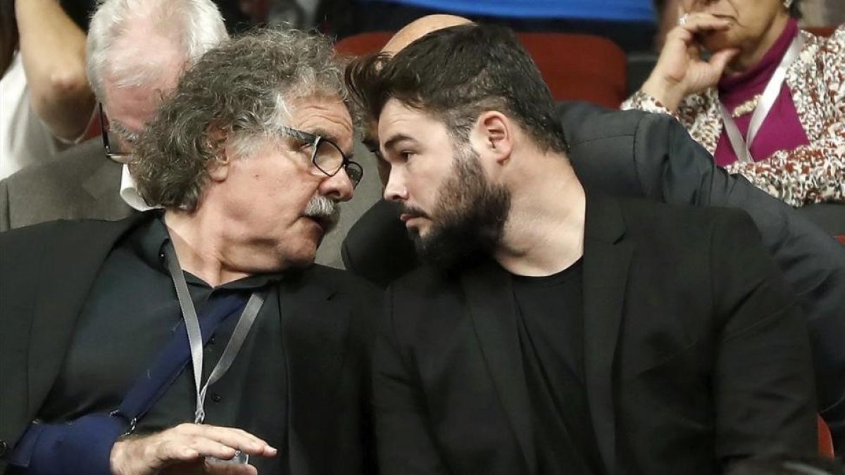 Joan Tardà y Gabriel Rufián, diputados de ERC en el Congreso-ANDREU DALMAU (EFE)