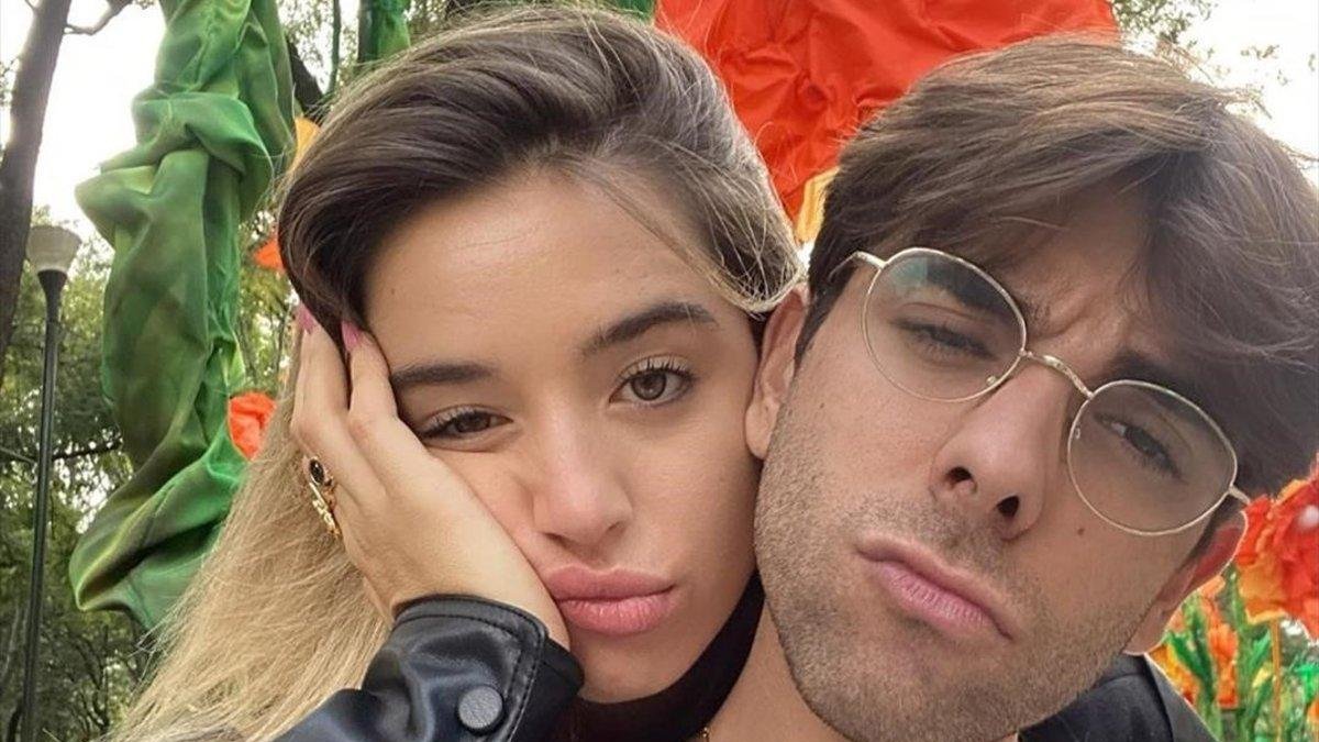 Lola Índigo y Don Patricio.-INSTAGRAM