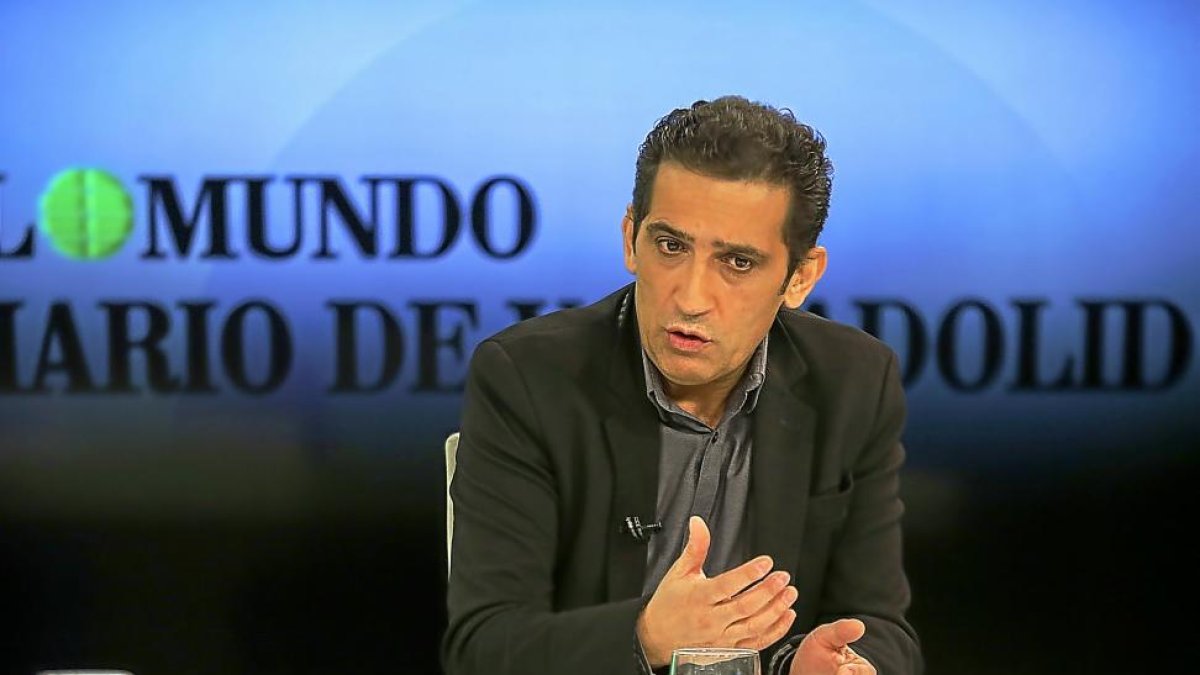 Vicente Andrés durante ‘La Quinta Esquina’, programa emitido en La 8 Valladolid.-PHOTOGENIC / MIGUEL ÁNGEL SANTOS
