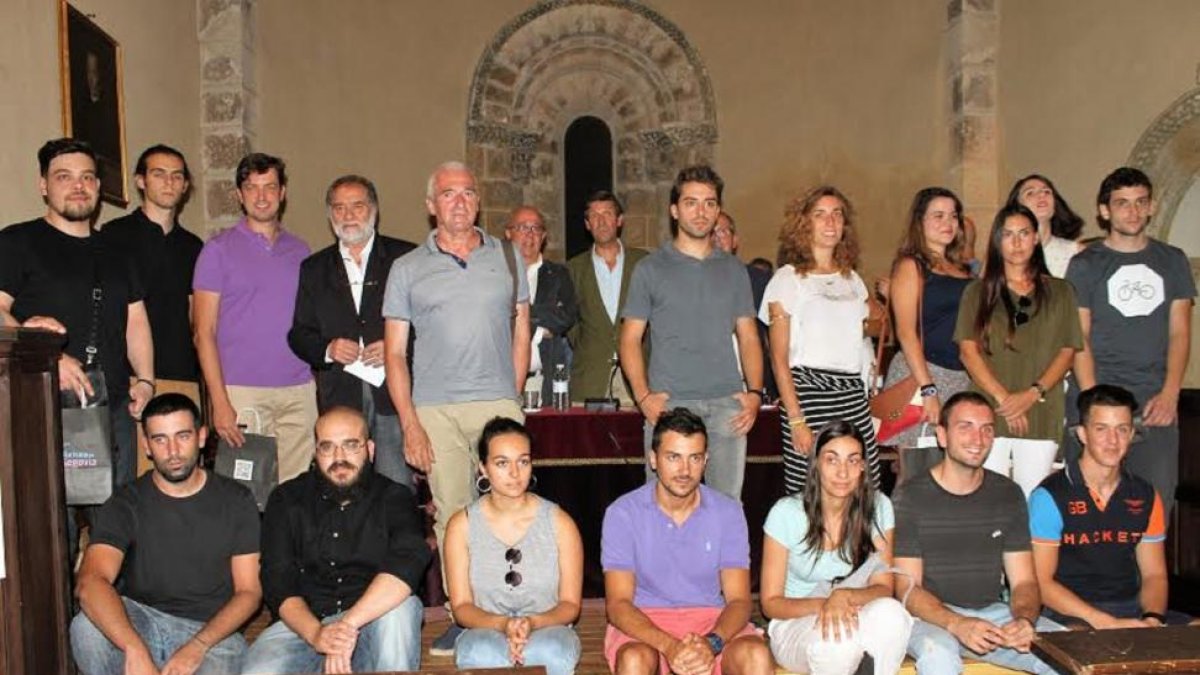 Inauguración del curso de pintores pensionados de Segovia en el que participan 16 estudiantes de Bellas Artes de diferentes facultades españolas-ICAL