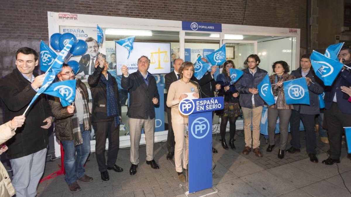 La ministra de Agricultura y candidata número tres al Congreso por Madrid, Isabel García Tejerina, interviene en el acto de cierre de campaña del PP de Valladolid-Ical