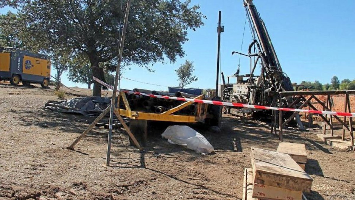 Imagen de los sondeos que la empresa realiza en la explotación minera de Villavieja de Yeltes.-Jesusenlared.blogspot.com
