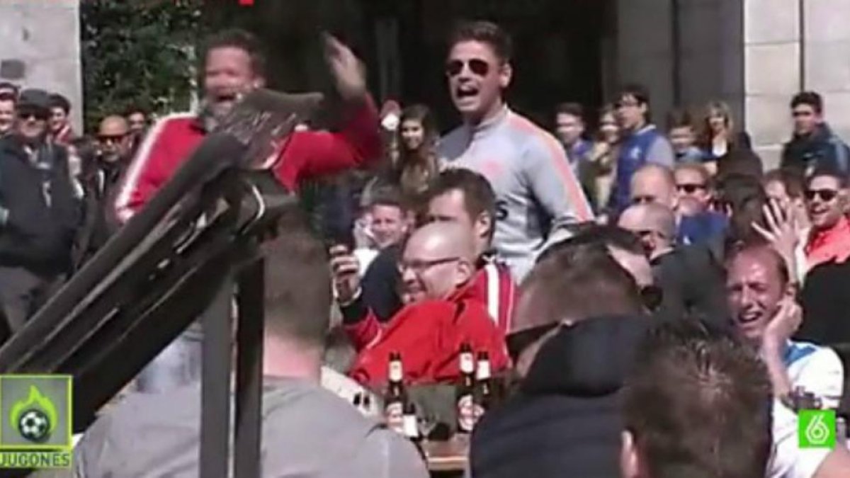 Imagen de la escena en la plaza Mayor de Madrid.-LA SEXTA