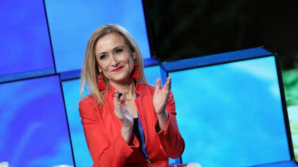Cristina Cifuentes durante una intervención en la Conferencia Nacional del PP en Sevilla.-ICAL