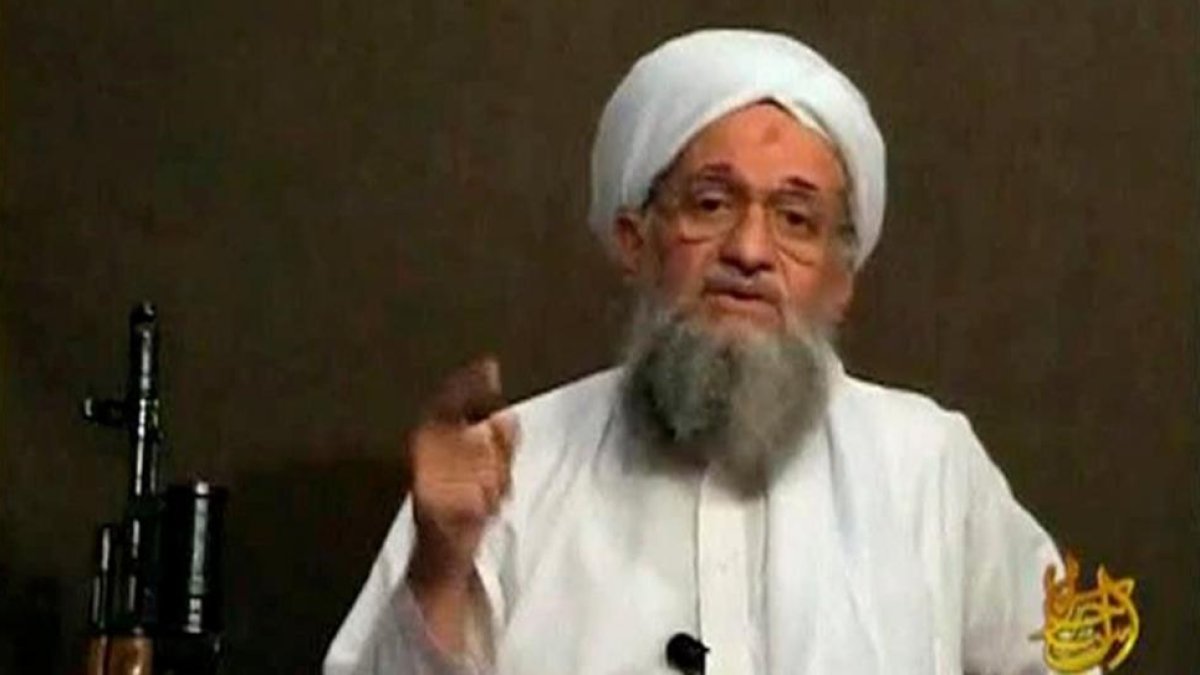 El líder de Al Qaeda, Ayman al Zauahiri, en un mensaje en vídeo del 2011.-