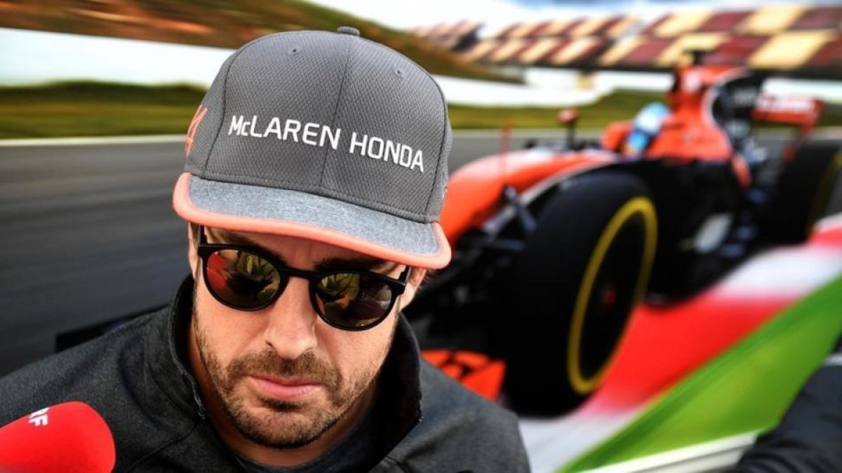 Fernando Alonso, a su llegada al GP de Rusia, que se celebra en Sochi.-AFP