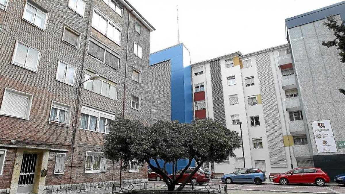Bloques de viviendas en el barrio vallisoletano de la Rondilla.-EL MUNDO