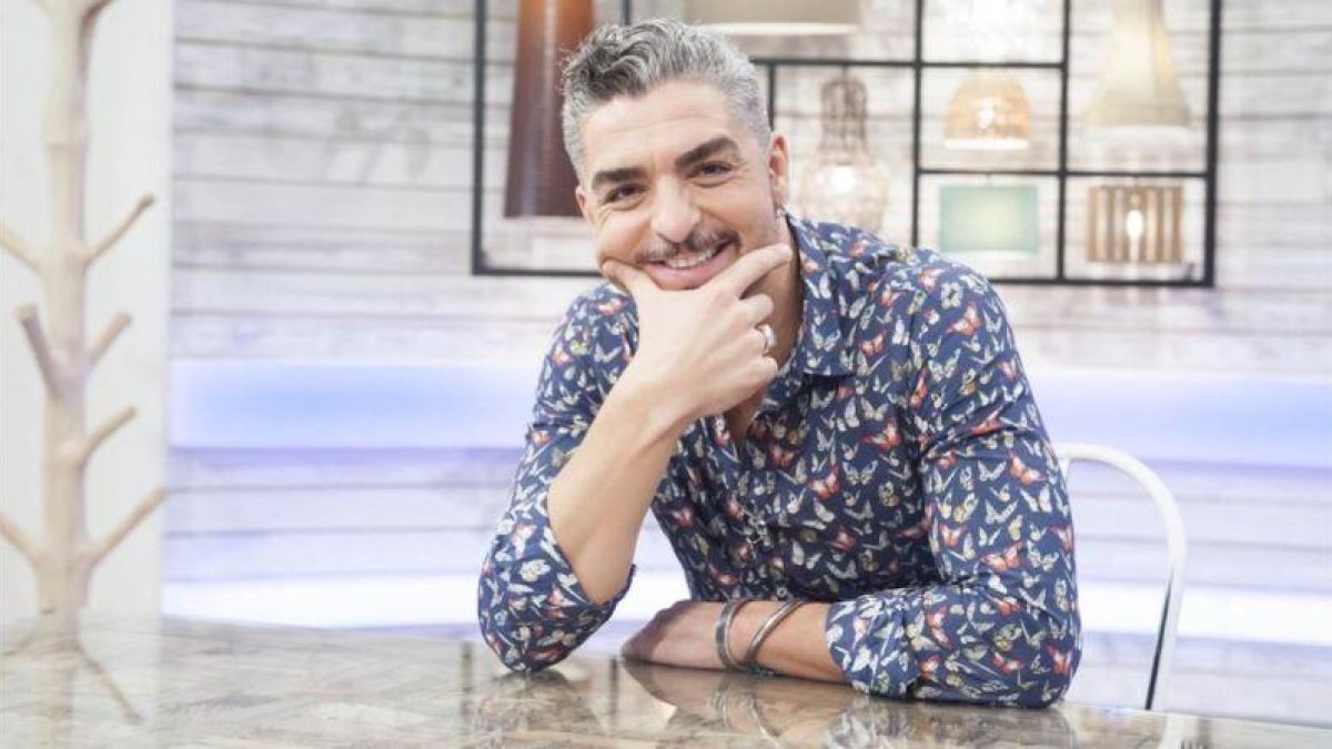 El actor, humorista y monologuista Txabi Franquesa copresenta el magacín 'Tips', en La 2.-JOSEP ECHABURU