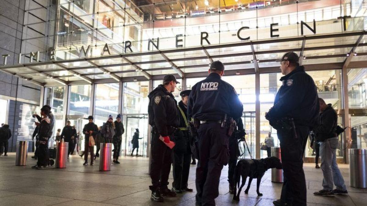 Agentes de policía en Nueva York.-FR61802 AP