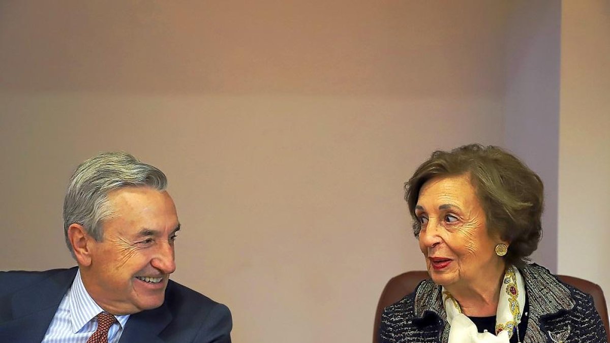 José María Marín y Josefa Fernández, durante el seminario.-ICAL