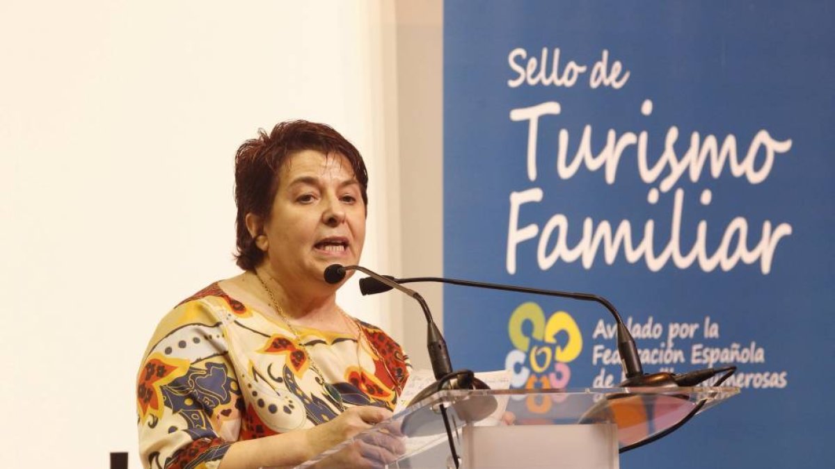 La alcaldesa de Segovia, Clara Luquero, presenta en Fitur la oferta turística de la ciudad-Ical