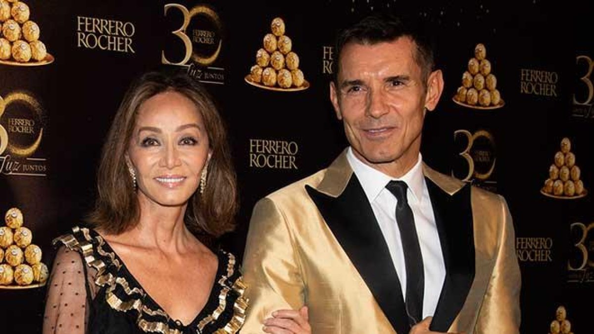 Isabel Preysler y Jesús Vázquez, en la celebración de los 30 años de Ferrero Rocher.-