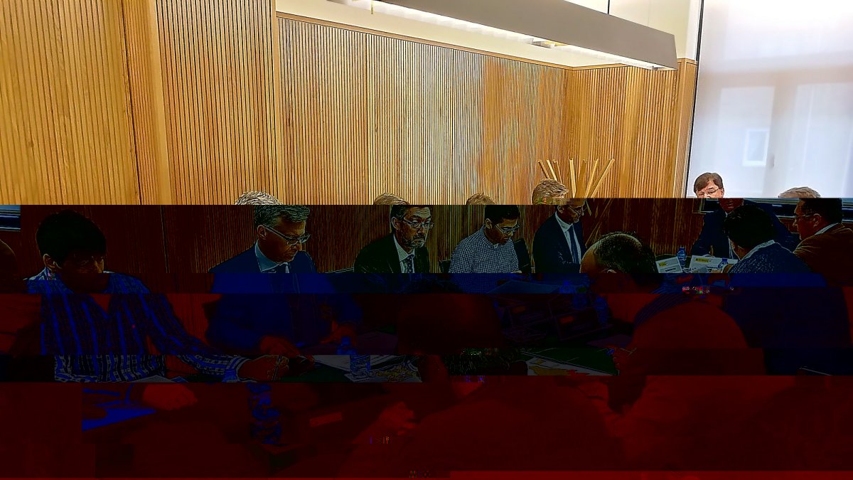 Representantes de la Comisión Permanente de la Sequía de la cuenca del Duero en la sede de la CHD, en Valladolid.-E.M.