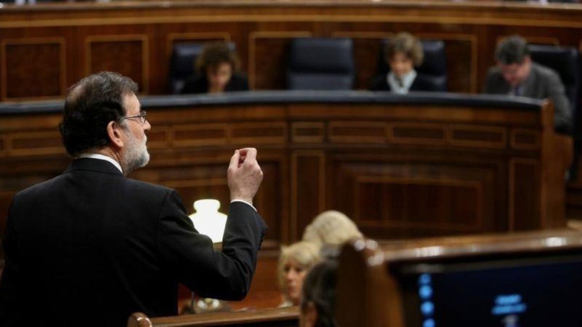El presidente del Gobierno, Mariano Rajoy, en el Congreso.-JUAN MANUEL PRATS