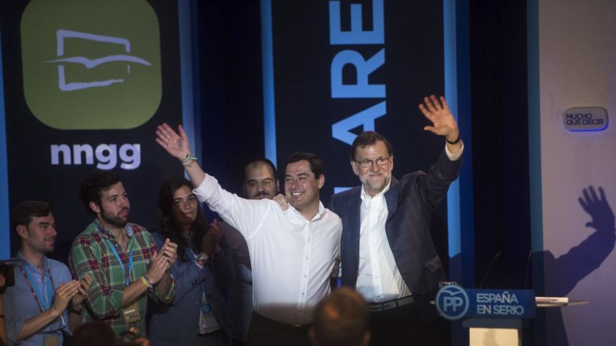 El presidente del PP, Mariano Rajoy, en la convención de Nuevas Generaciones en Córdoba.-EFE
