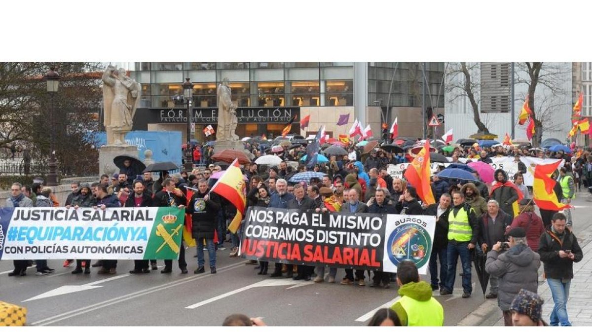 Manifestación de JUSAPOL (Justicia Salarial Policial) Burgos para reclamar una equiparación salarial-ICAL