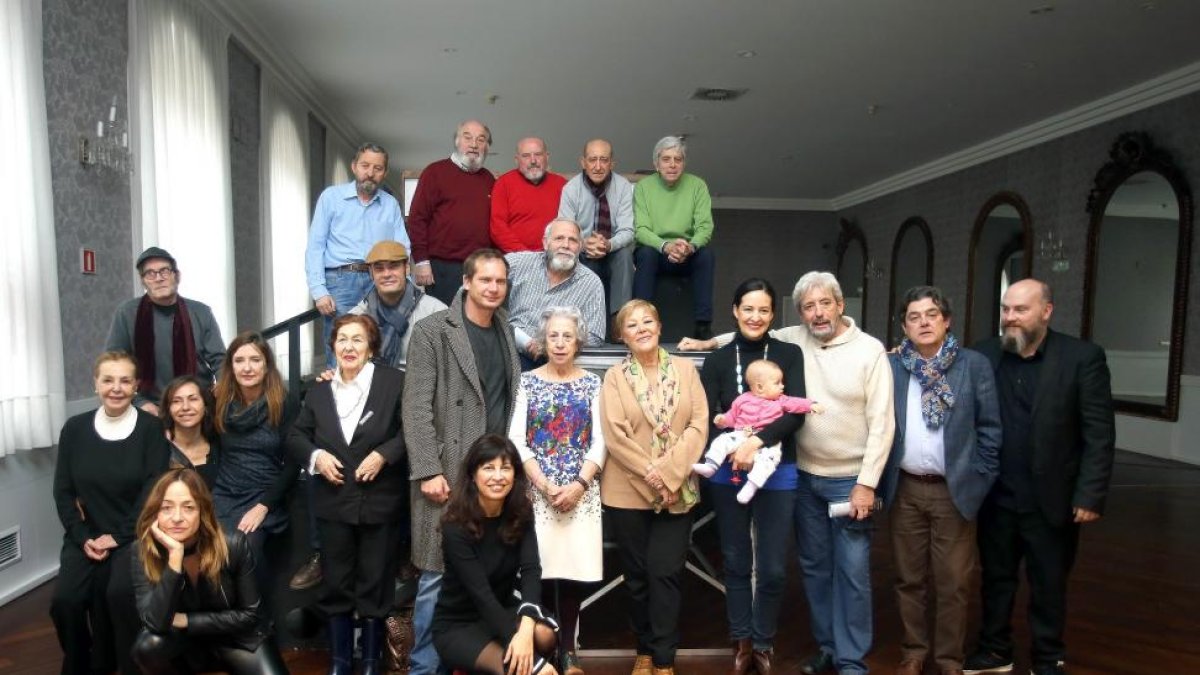 La concejala de Cultura y Turismo, Ana Redondo, presenta la nueva producción del Teatro Calderón 'El festín de Babette'.-ICAL