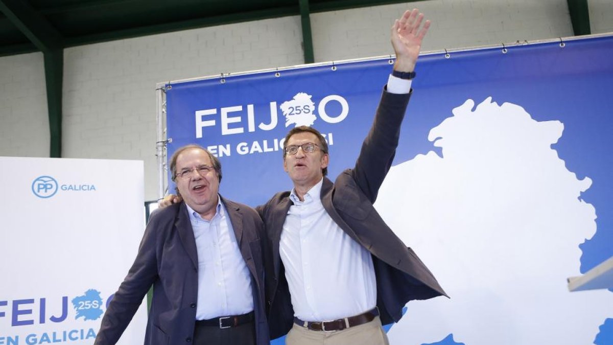 El presidente de la Junta, Juan Vicenta Herrera, participa en Verin en un acto electoral del candidato del PP gallego, Alberto Nuñez Feijoo-ICAL
