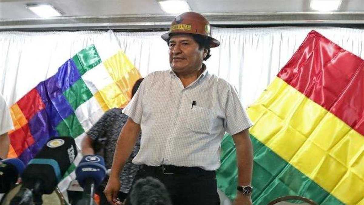 Evo Morales en conferencia de prensa en Argentina.-AFP