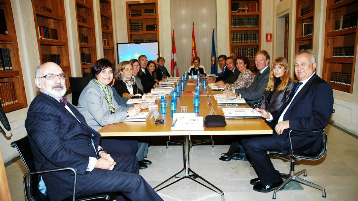 El secretario de Estado de Cultura, José María Lassalle, preside ayer el pleno del Patronato del Archivo de Simancas.-ICAL