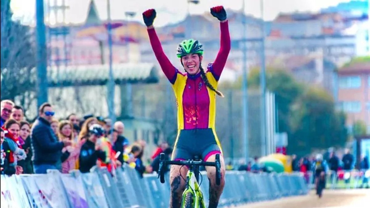 La ciclista Estela Domínguez en su último Mundial de ciclocross. -E.M.