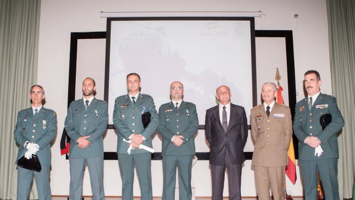 La Guardia Civil de Zamora celebra la conmemoración del CLXXI aniversario de su fundación con un acto Institucional de imposición de condecoraciones.-Ical