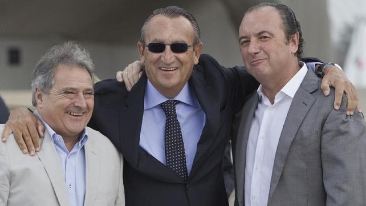 Imagen de archivo de los tres expresidentes de las diputaciones de Valencia, Castellón y Alicante: Alfonso Rus, Carlos Fabra y Joaquín Ripoll.-MIGUEL LORENZO