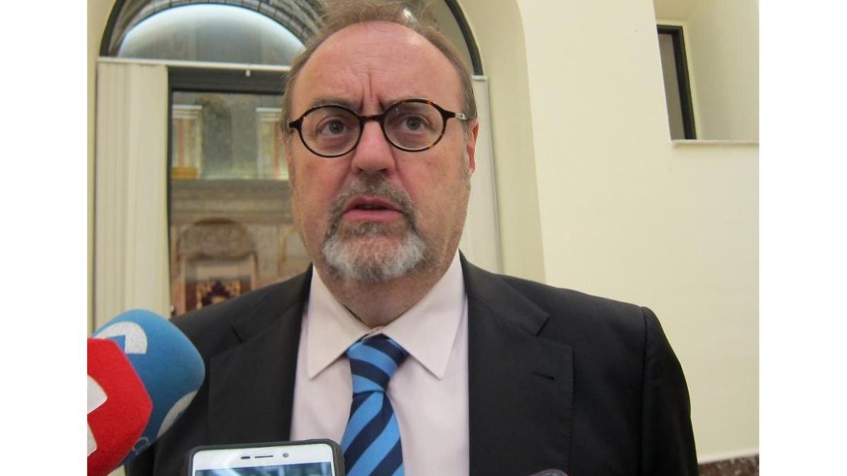 Fernando Rey atiende a los medios de comunicación.-EUROPA PRESS