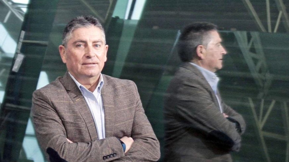 -MARIO TEJEDOR