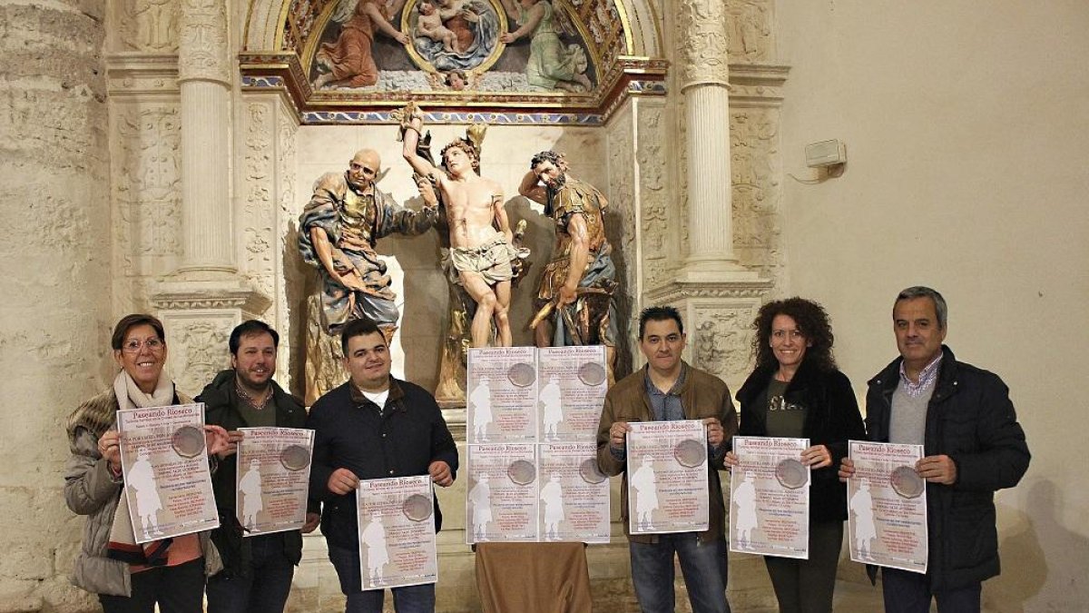 Ángeles Lobato, Francisco de la Iglesia, Roberto Rodríguez, Julio César Rodríguez, Sonia Rodríguez y Miguel García, ayer.-E. M.