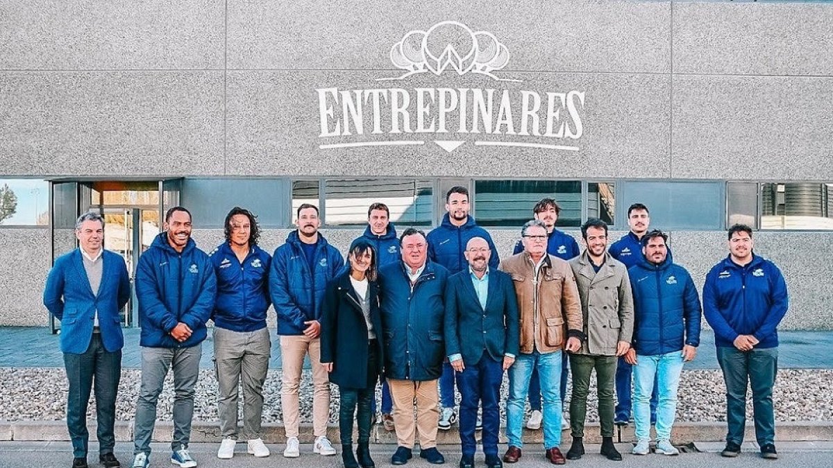 Representantes del VRAC, en Entrepinares en la presentación de la Copa Ibérica. / EL MUNDO