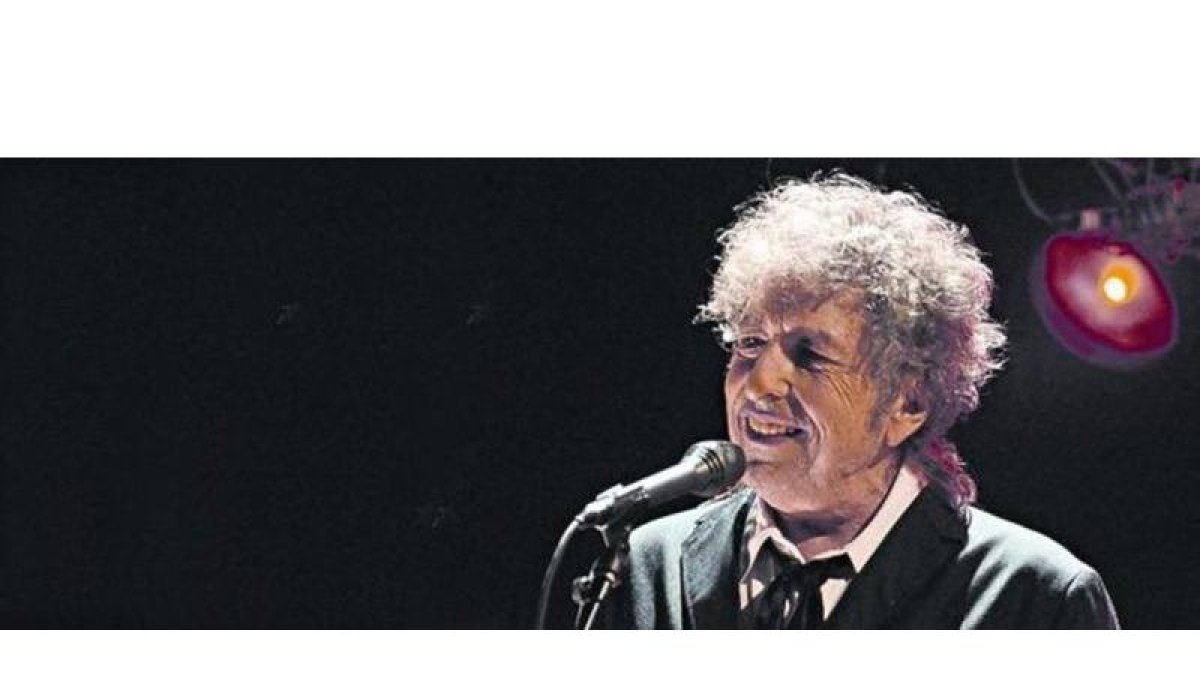 Bob Dylan, cantautor y premio Nobel de Literatura 2016, da entrevistas con cuentagotas.-AP / CHRIS PIZZELLO