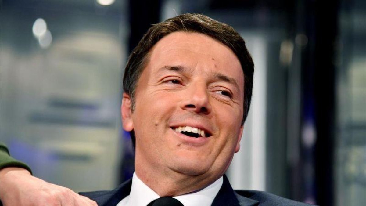 Mateo Renzi, en un programa de televisión, el viernes 2 de marzo del 2018.-AFP / ALBERTO PIZZOLI