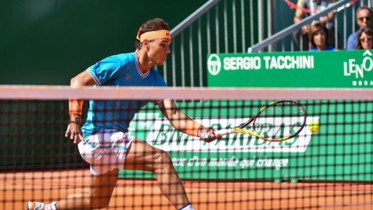 Nadal, durante su partido contra Bautista, en el Principado de Mónaco.-AFP