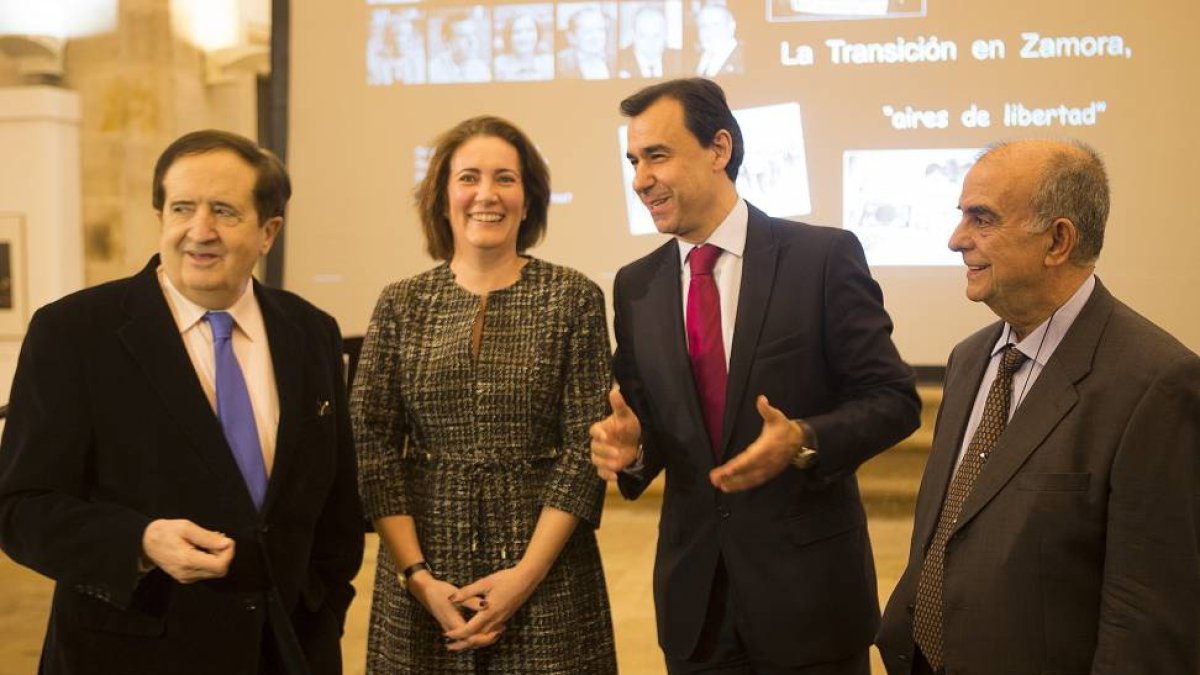 La presidenta de las Cortes de Castilla y León, María Josefa García Cirac, el vicepresidente primero del Senado, Juan José Lucas, y el presidente de la Diputación, Fernando Martínez Maillo-Ical