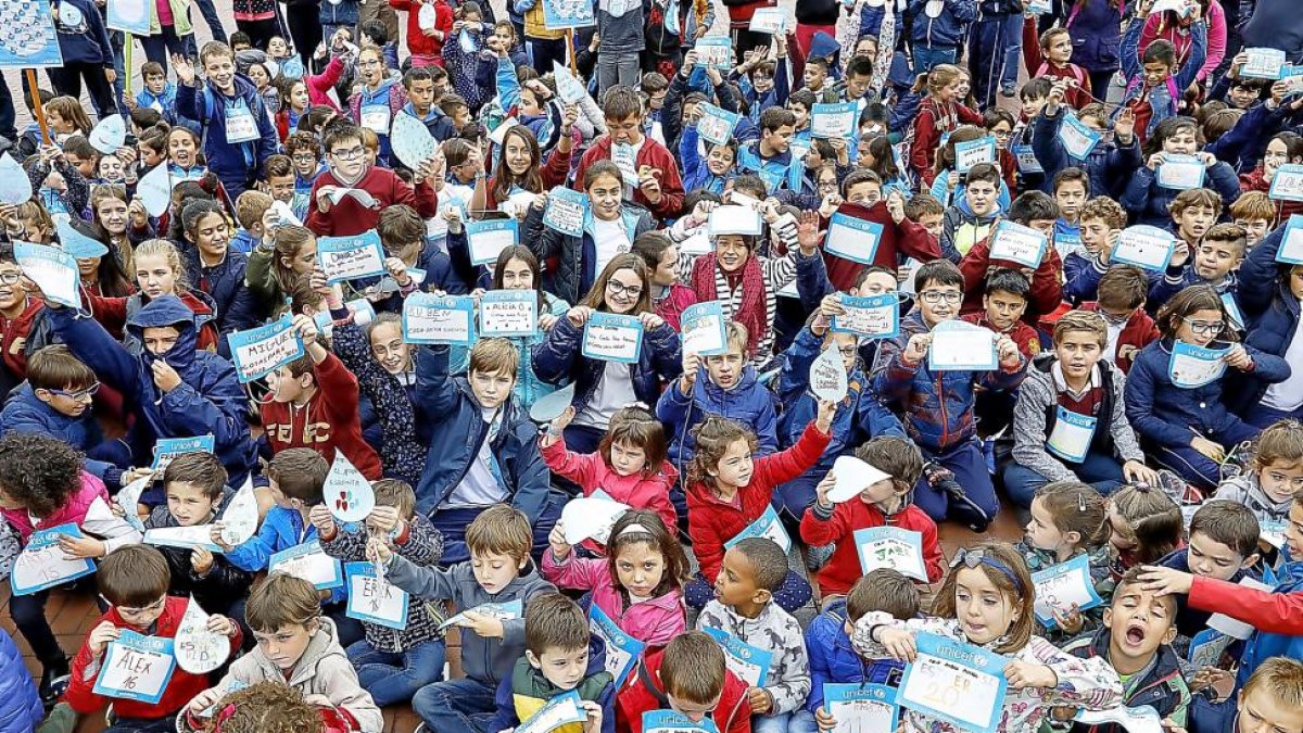 Los niños de Valladolid muestran su apoyo al proyecto.-J.M. LOSTAU